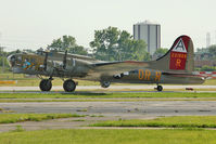 N93012 @ PWK - N93012 (Nine O Nine), 1944 Boeing B-17G
c/n 32216 ex 44-83575   now painted as 42-31909
at Chicago Executive - by Terry Fletcher