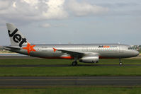 VH-VQV @ YSSY - off to the terminal - by Bill Mallinson