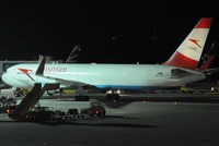 OE-LAZ @ VIE - Austrian Airlines