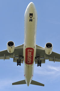 A6-EBQ @ LOWW - Emirates Boeing 777-300 - by Dietmar Schreiber - VAP
