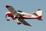 N102DD @ KOSH - Departing Airventure 2011. - by Bob Simmermon