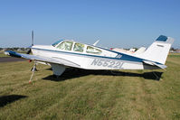 N5522L @ FLD - 1989 Beech F33A, c/n: CE-1399 at Fond Du Lac - by Terry Fletcher