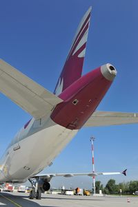 A7-AHA @ LOWW - Qatar Airways Airbus 320 - by Dietmar Schreiber - VAP