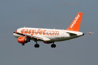 G-EZEZ @ EBBR - Flight EZY4365 is descending to RWY 25L - by Daniel Vanderauwera