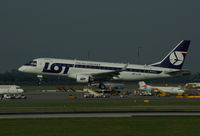 SP-LIN @ LOWW - LOT Embraer 170 - by Thomas Ranner