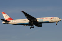 OE-LPC @ VIE - Austrian Airlines