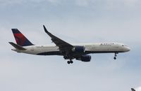 N552NW @ DTW - Delta 757-200 - by Daniel Compton