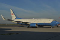 05-0730 @ LOWW - United States Air Force Boeing 737-700 - by Dietmar Schreiber - VAP