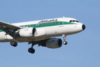 EI-IMH @ EBBR - Arrival of flight AZ148 to RWY 02 - by Daniel Vanderauwera