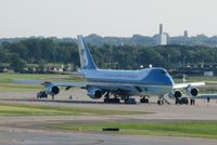 92-9000 @ KMSP - Boeing VC-25A, Air Force One at the MN ANG ramp. - by Kreg Anderson