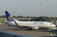 N16617 @ KMSP - United Airlines Boeing 737-524 at its gate. - by Kreg Anderson