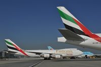 A6-EMU @ LOWW - Emirates Boeing 777-300 - by Dietmar Schreiber - VAP