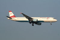 OE-LBB @ EBBR - Arrival of flight OS351 to RWY 02