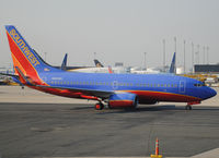 N280WN @ KEWR - Arriving flight near Terminal A at Newark Liberty. - by Doug Wolfe
