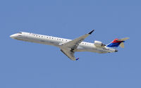 N802SK @ KLAX - American