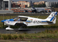 F-GTZH @ LFBO - Participant of the French Young Pilot Tour 2011 - by Shunn311