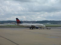 N318NB @ KDCA - Push back DCA, VA - by Ronald Barker