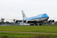 PH-BFE @ AMS - KLM - by Chris Jilli