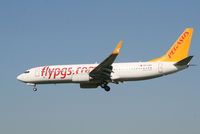 TC-AAY @ EBBR - Flight PC801 is descending to RWY 25L