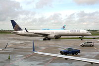 N57862 @ KORD - Taxiing to apron