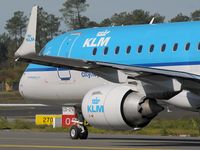 PH-EZD @ LFBD - KLM to AMS - by Jean Goubet-FRENCHSKY