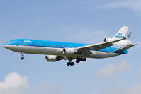 PH-KCF @ EHAM - KLM MD11 - by Andy Graf-VAP