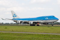 PH-BFO @ EHAM - KLM 747-400 - by Andy Graf-VAP