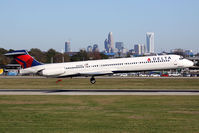 N914DE @ CLT - Delta Air Lines N914DE (FLT DAL1730) from Hartsfield-Jackson Atlanta Int'l (KATL) landing RWY 18C. - by Dean Heald