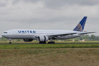 N780UA @ EHAM - United Airlines 777-200 - by Andy Graf-VAP