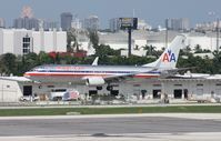 N804NN @ FLL - American 737-800 - by Florida Metal
