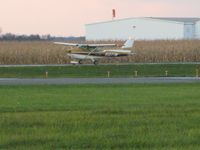 N1377M @ I95 - Departing Kenton, Ohio. - by Bob Simmermon