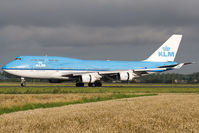 PH-BFU @ EHAM - KLM 747-400 - by Andy Graf-VAP