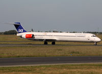 SE-DMB @ LFPG - Taxiing to the Terminal... - by Shunn311