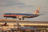 N818NN @ MIA - American 737 - by Florida Metal