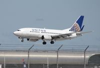 N32626 @ MIA - United 737 - by Daniel Compton