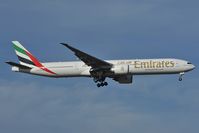 A6-ECW @ EDDF - Emirates Boeing 777-300 - by Dietmar Schreiber - VAP