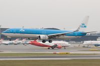 PH-BXP @ LOWW - KLM 737-900