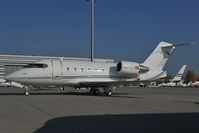 HB-IKS @ LOWW - CL600