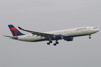 N818NW @ EHAM - Delta Airlines A330-300 - by Andy Graf-VAP