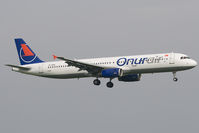 TC-OAN @ EHAM - Onur Air A321 - by Andy Graf-VAP