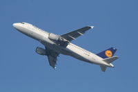 D-AIPH @ EBBR - Flight LH2287 is climbing from RWY 25R - by Daniel Vanderauwera