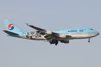 HL7488 @ LOWW - Korean Air 747-400