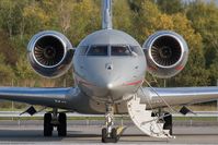 OE-LGX @ LOWW - BD700