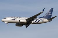 YR-BGF @ LOWW - Tarom 737-700