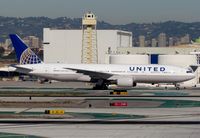 N782UA @ KLAX - United 777 in new colors - by Jonathan Ma