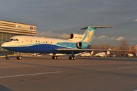 RA-42387 @ LOWW - Yakovlev 42