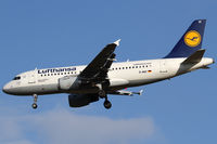 D-AILY @ VIE - Lufthansa - by Joker767