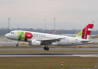 CS-TTH @ LOWW - TAP Air Portugal Airbus A319