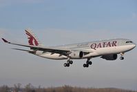 A7-AFL @ LOWW - Qatar Airways Airbus 330-200