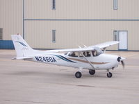 N2460A @ KENW - Returning to the flight school after my first solo flight.